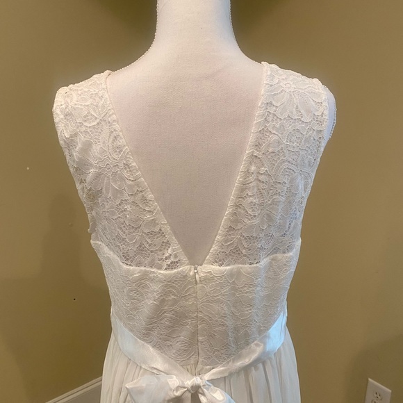 New Wedding Dress, size xl - Picture 4 of 5